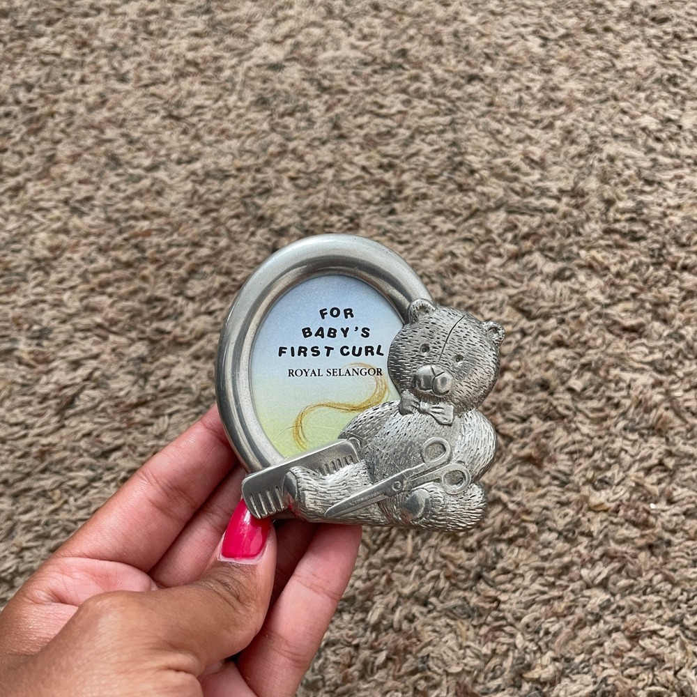 Royal Selangor Pewter Baby First Curl Teddy Bear Picture Frame Keepsake  3"‎